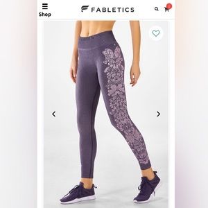 Fabletics Seamless Butterfly 7/8 Leggings